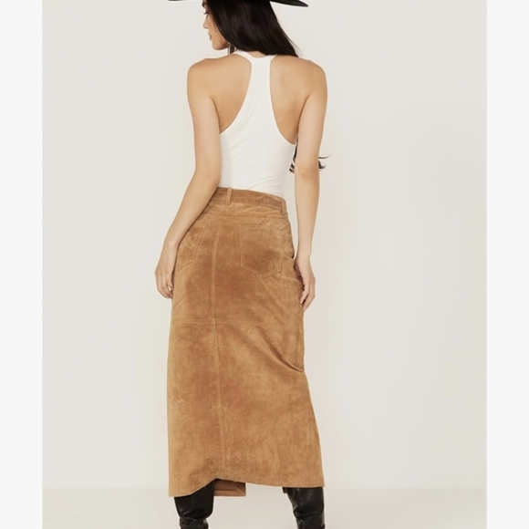 BLANKNYC | Real Suede | Maxi Skirt - Picture 6 of 7